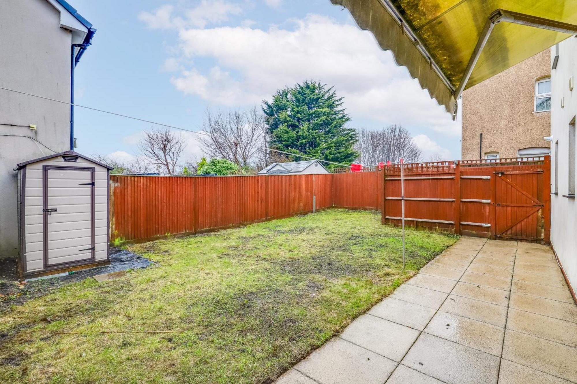 3 Bedroom Detached House Free Car Park Close To Town Airport Luton  Exterior foto